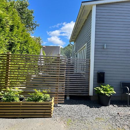 Tiny Grey House With Loft, 15 Min From City Center Göteborg Exteriör bild