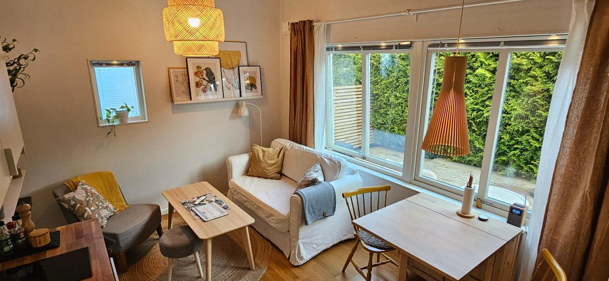 Tiny Grey House With Loft, 15 Min From City Center Göteborg Exteriör bild